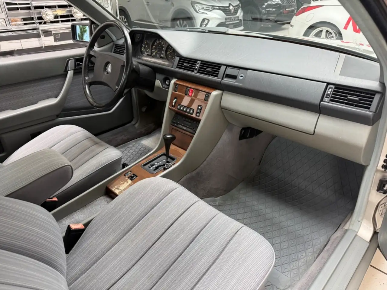 Mercedes-Benz 230 CE Automatik Coupe, foto 10