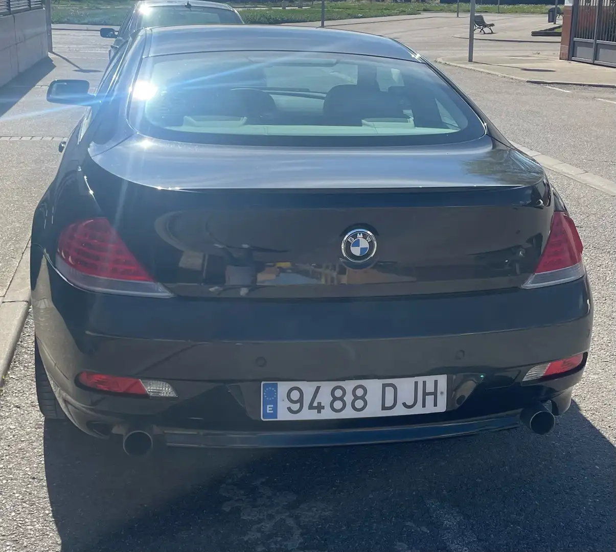 BMW 630 630i Aut. Чорний - 2
