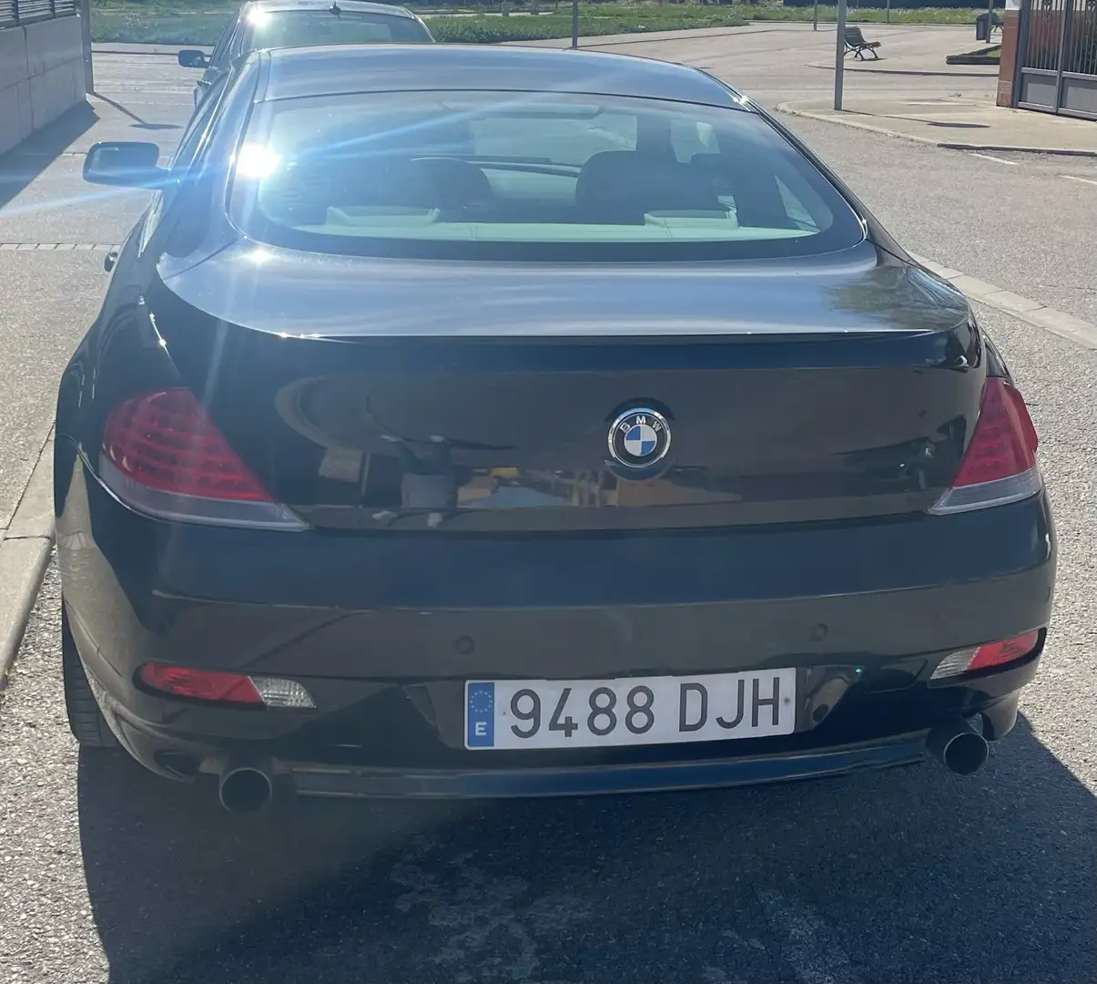 BMW 630 630i Aut. Schwarz - 2