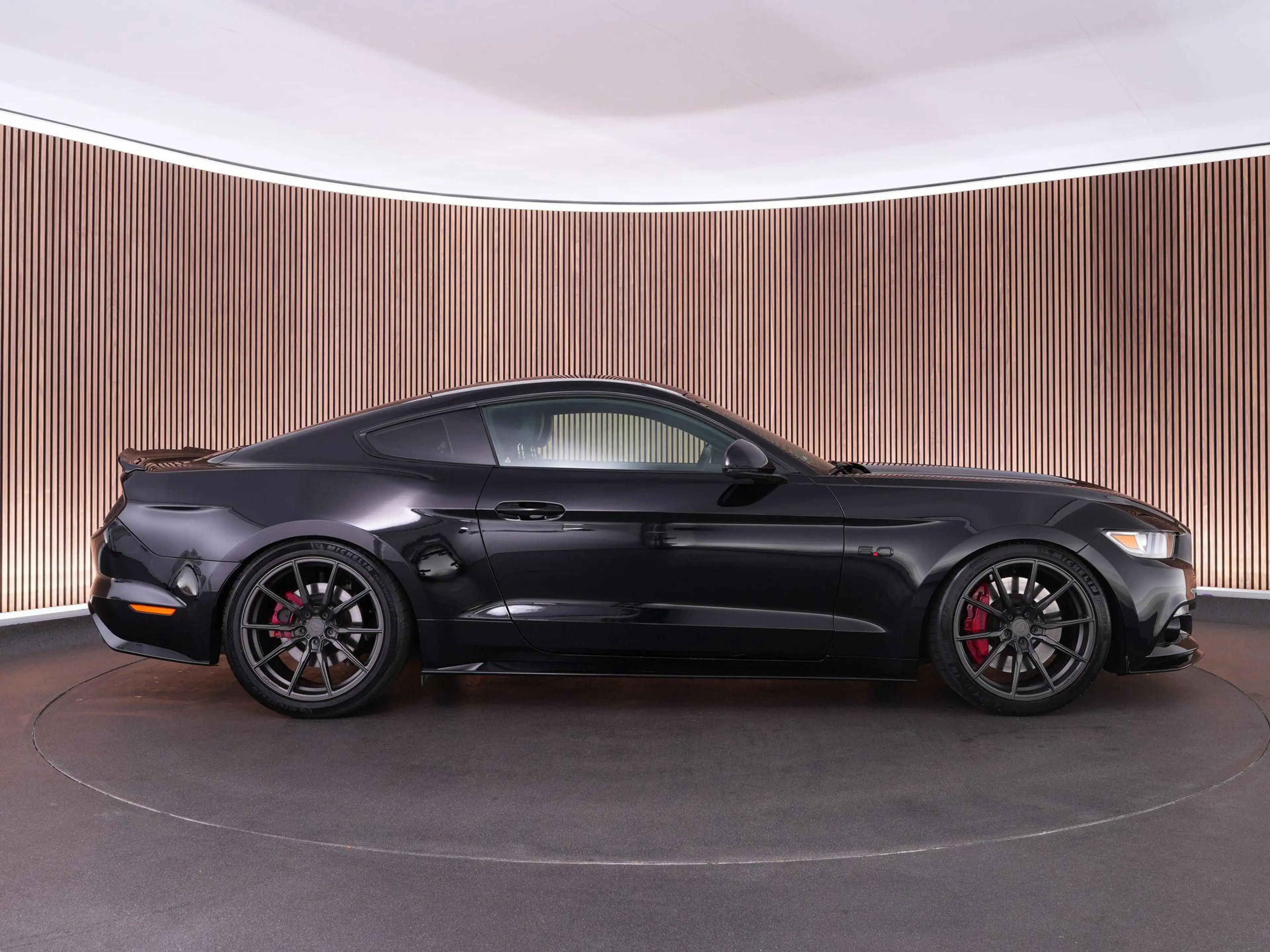 Ford Mustang Fastback GT PERFORMANCE PACK 5.0 421pk HANDGESCHAK — photo 13