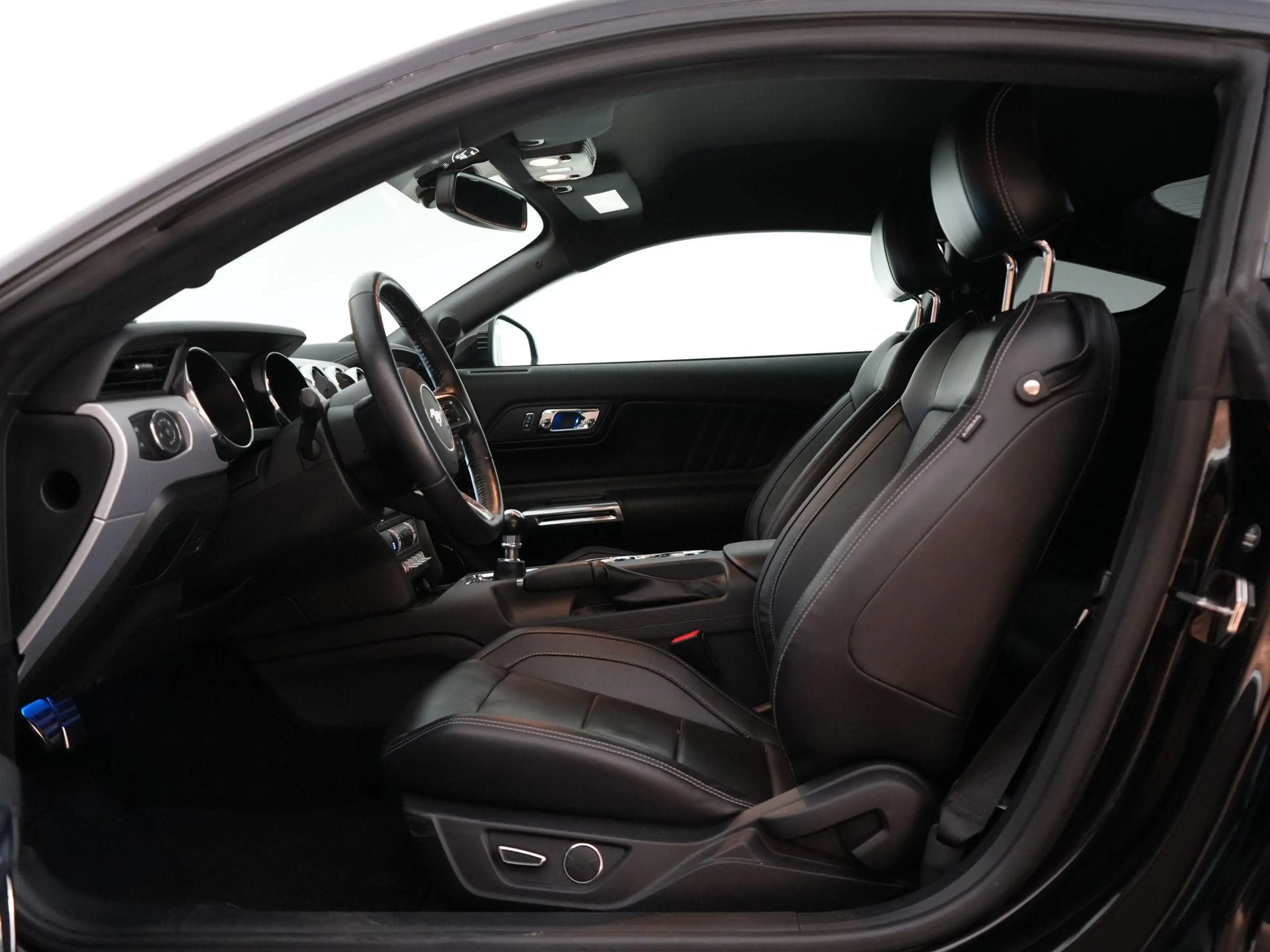 Ford Mustang Fastback GT PERFORMANCE PACK 5.0 421pk HANDGESCHAK — photo 10