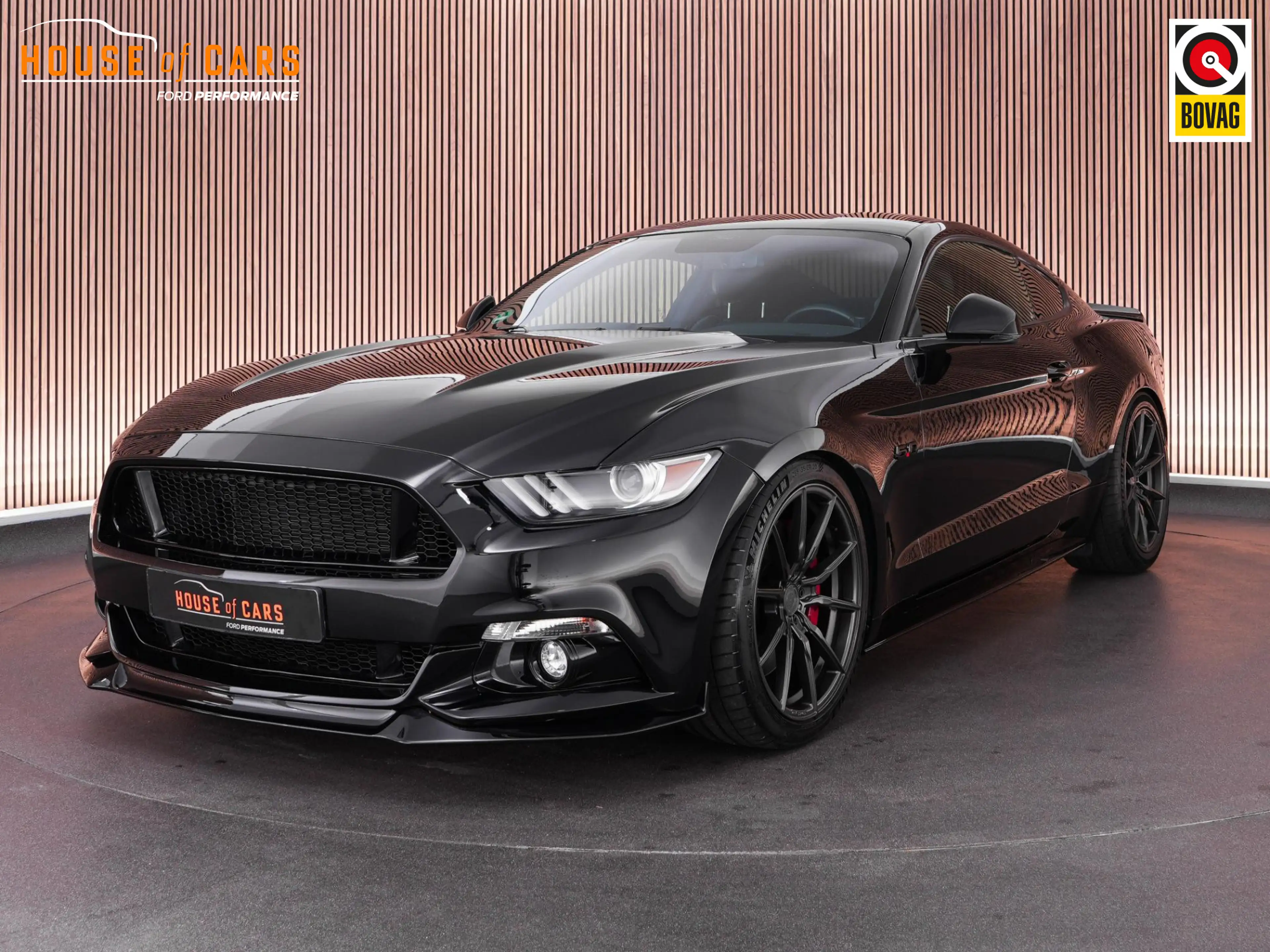 Ford Mustang Fastback GT PERFORMANCE PACK 5.0 421pk HANDGESCHAK