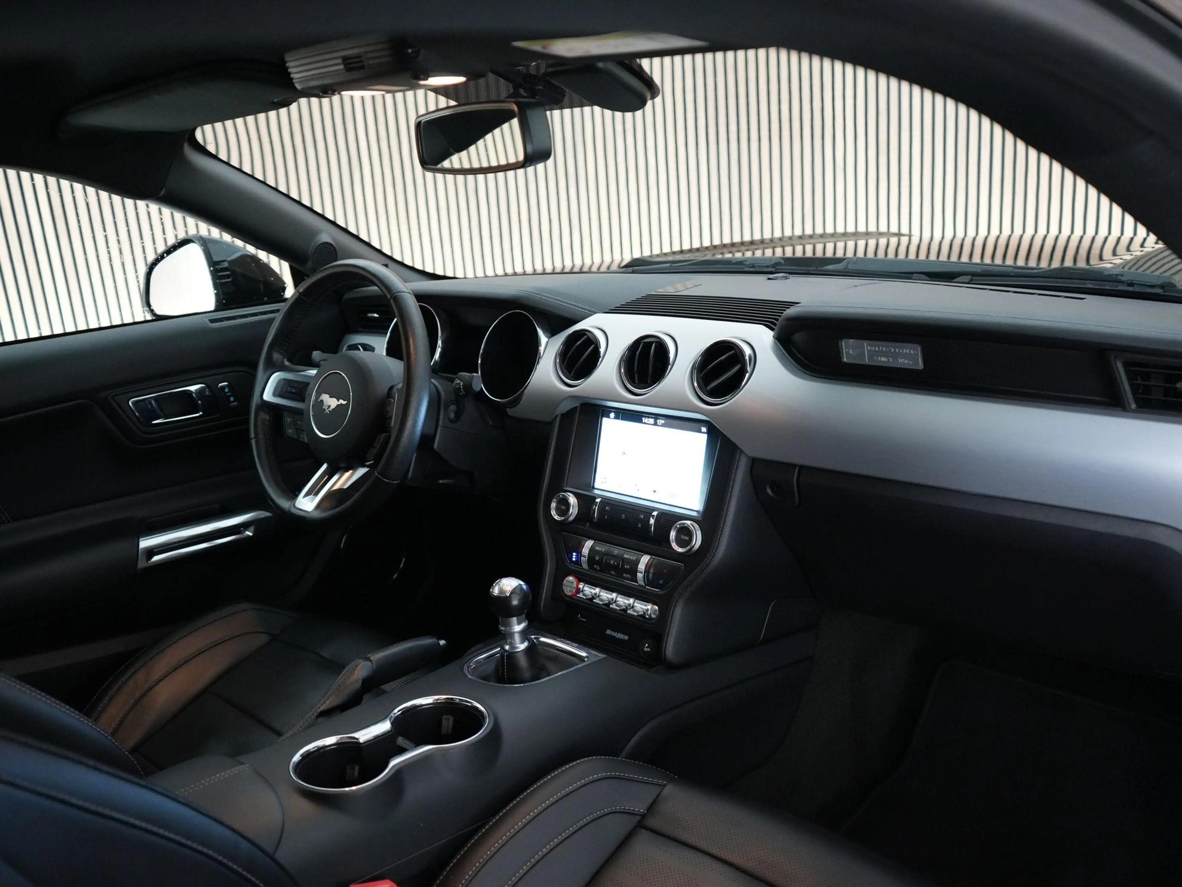 Ford Mustang Fastback GT PERFORMANCE PACK 5.0 421pk HANDGESCHAK — photo 3