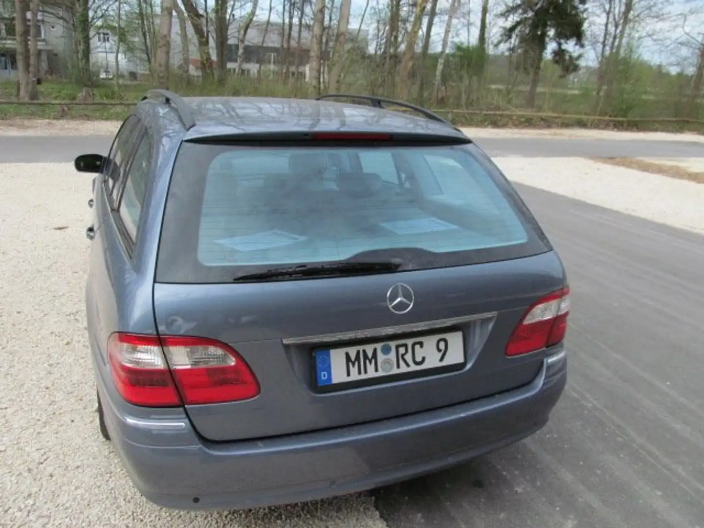 Mercedes-Benz E 500 AVANTGARD Niebieski - 2