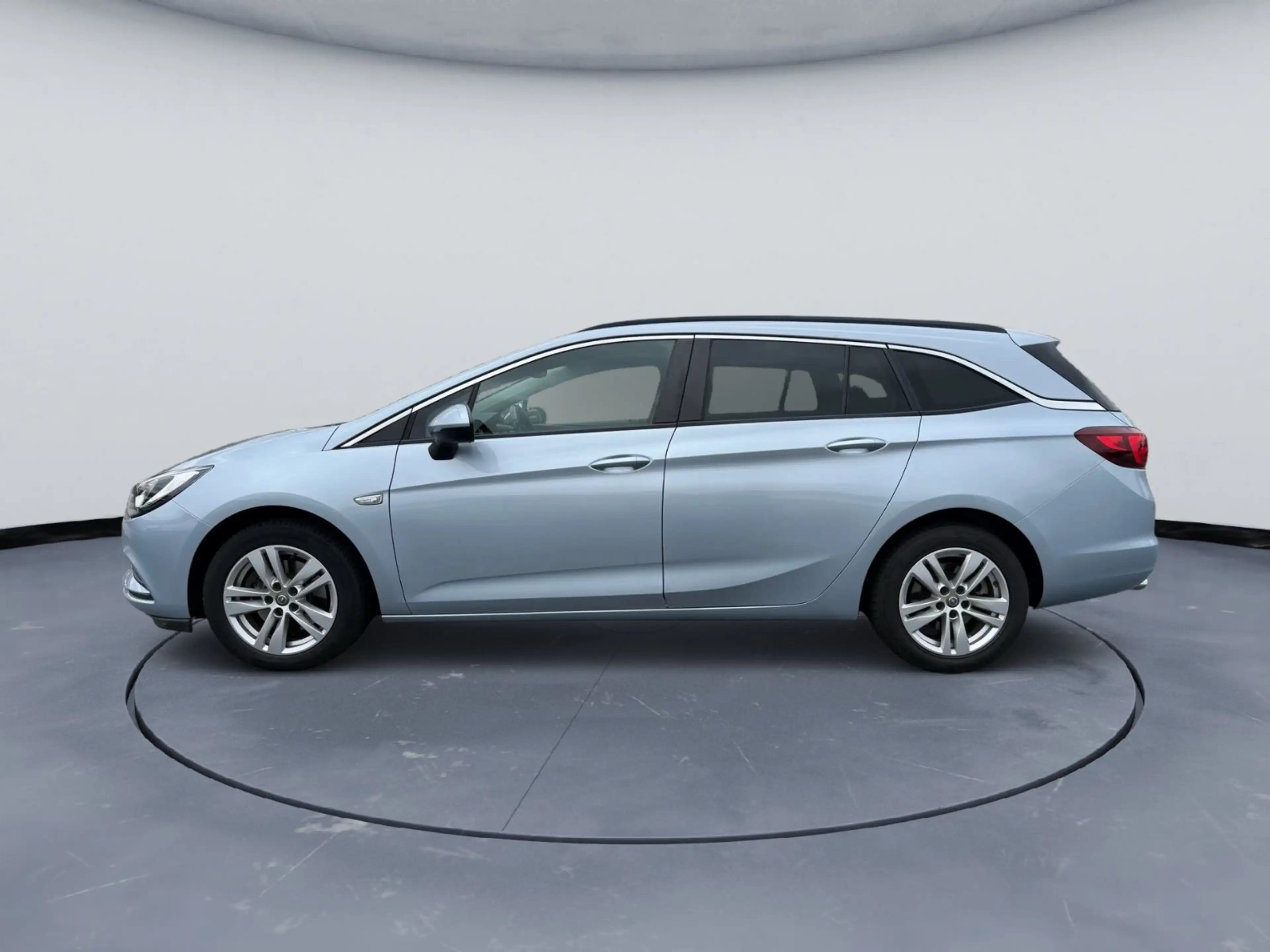 Opel Astra K Sports Tourer Business Start/Stop — photo 2