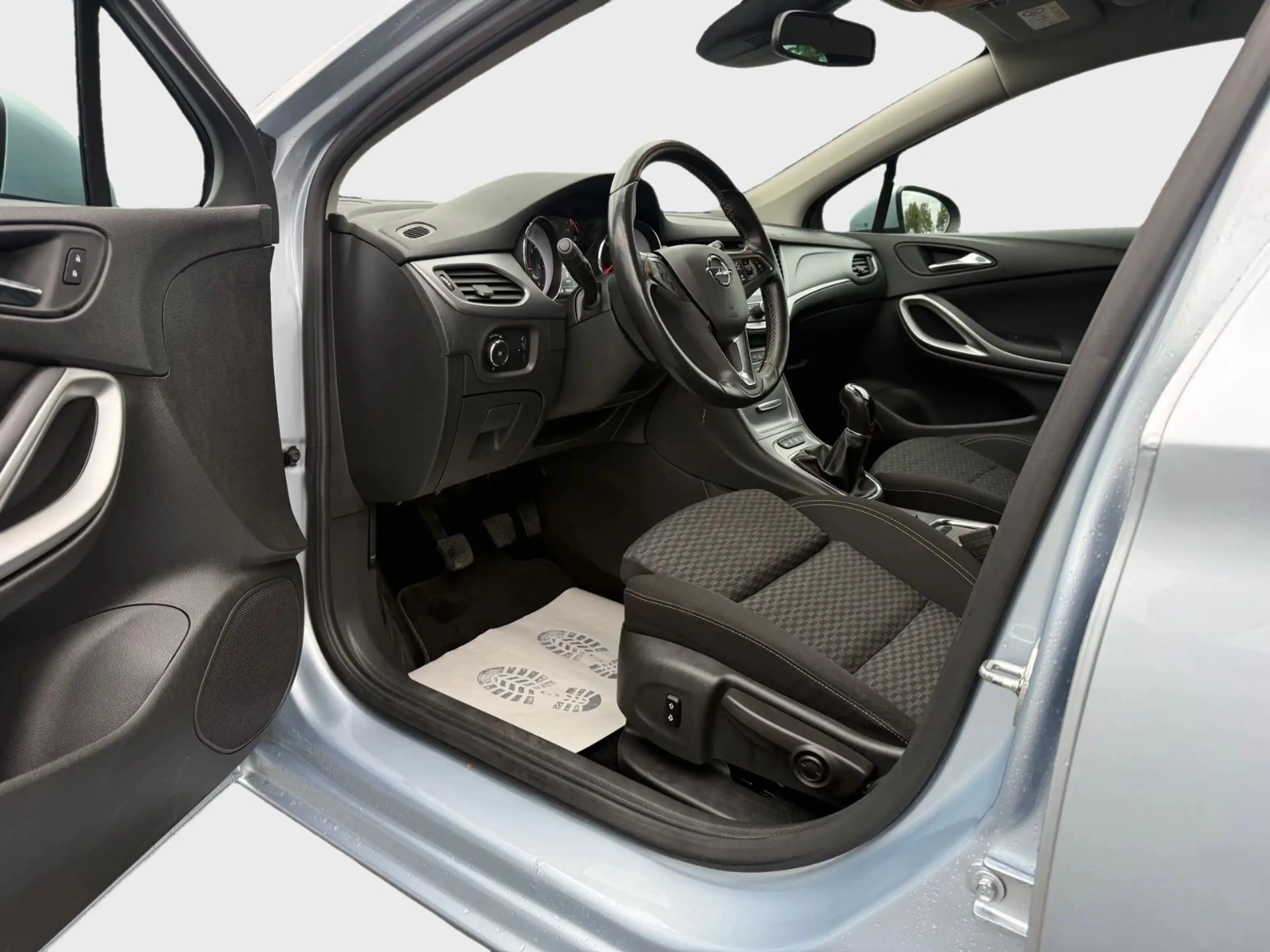 Opel Astra K Sports Tourer Business Start/Stop — photo 11