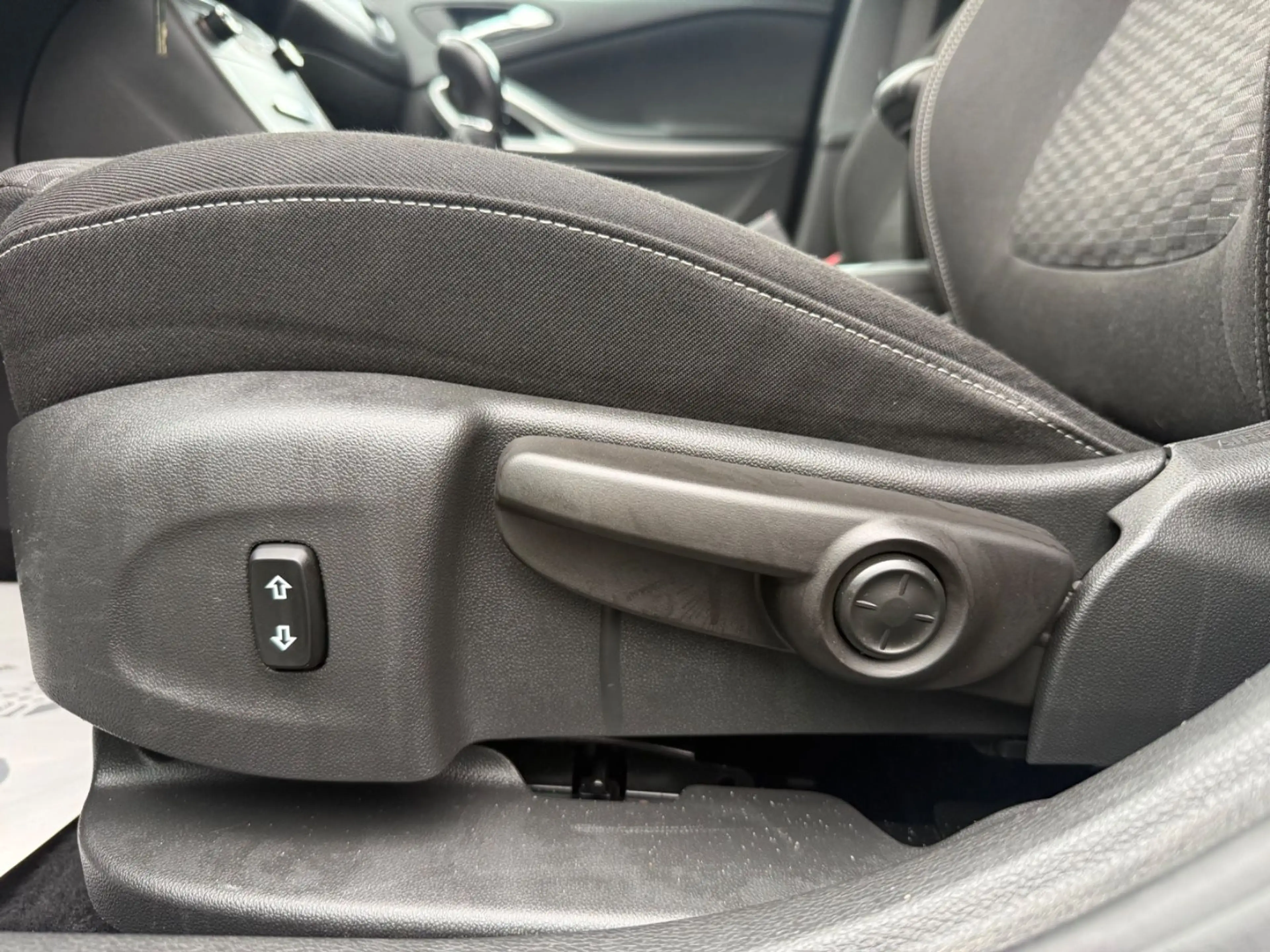 Opel Astra K Sports Tourer Business Start/Stop — photo 12