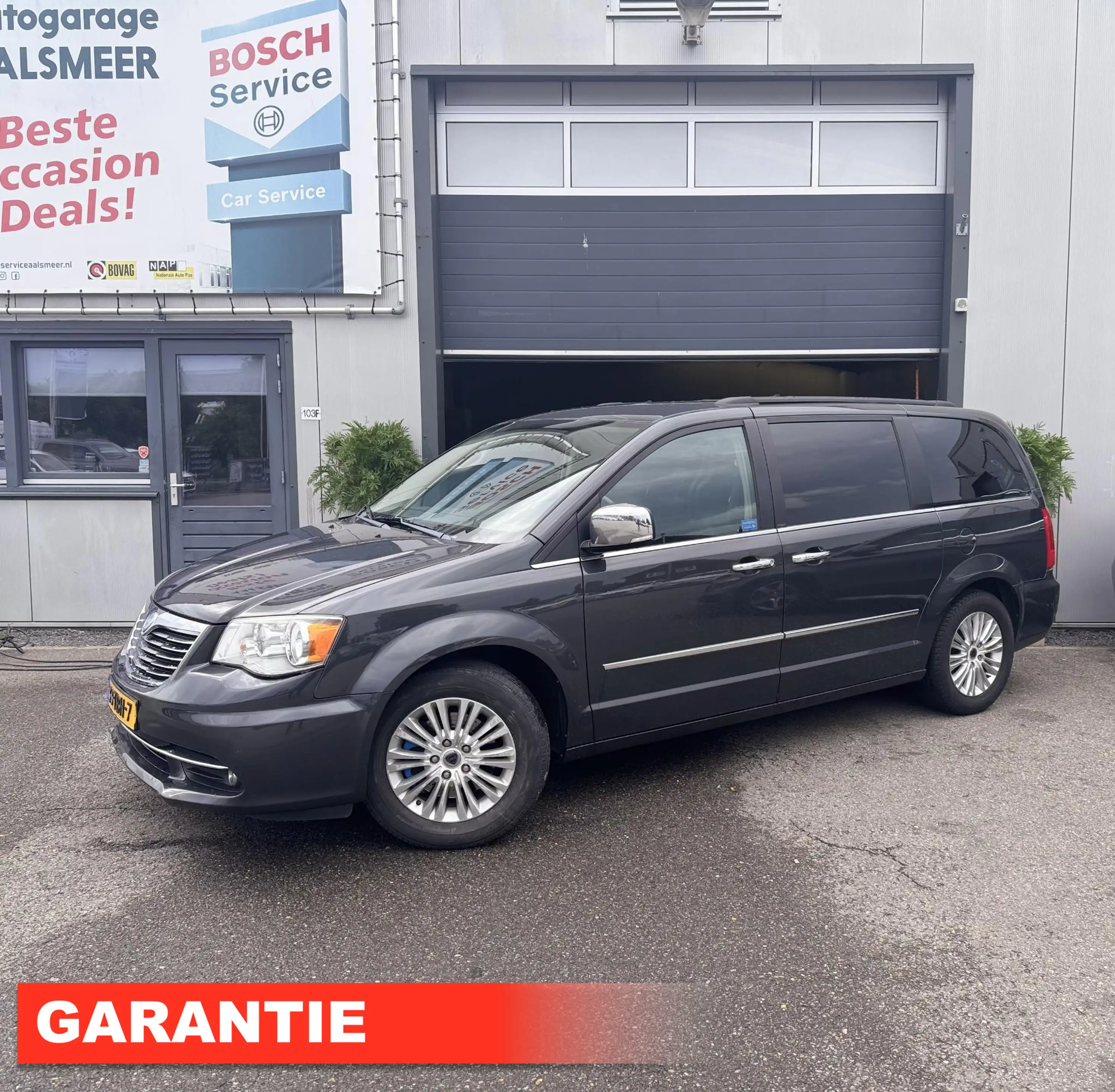 Lancia Voyager 2.8 Multijet Gold / Navi / Airco / Camera / Nap / — photo 4