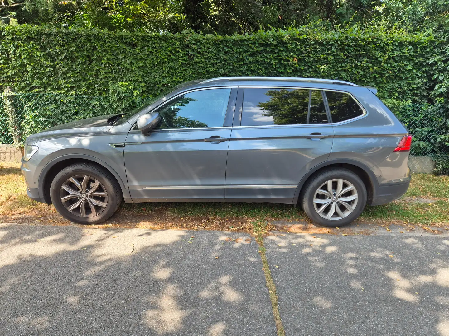 Volkswagen Tiguan Allspace Tiguan Allspace 1.4 TSI ACT OPF Comfortline Grijs - 1