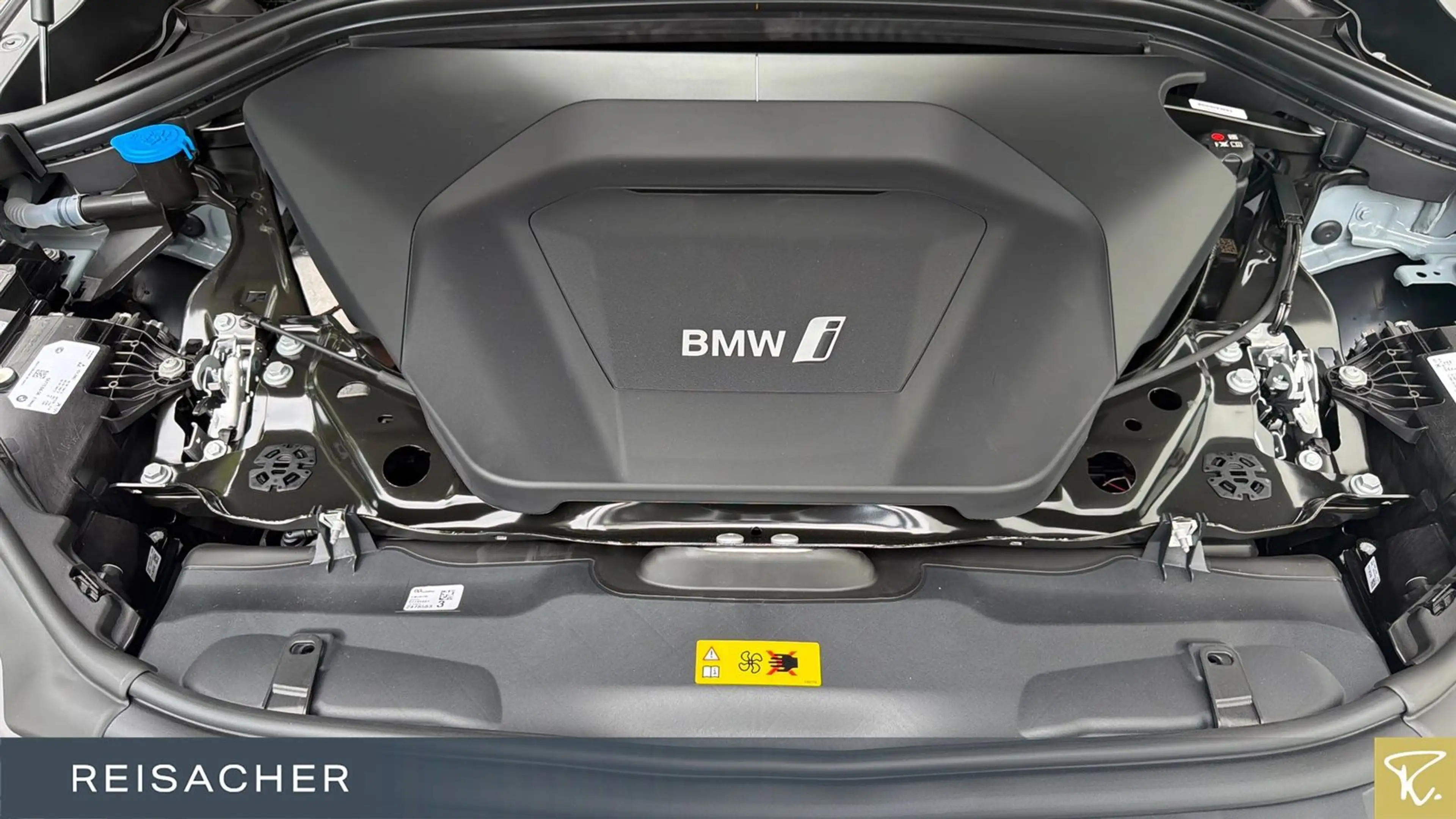 BMW iX2 A eDrive20 M-Sport,AHK,DA+,Autom — photo 6