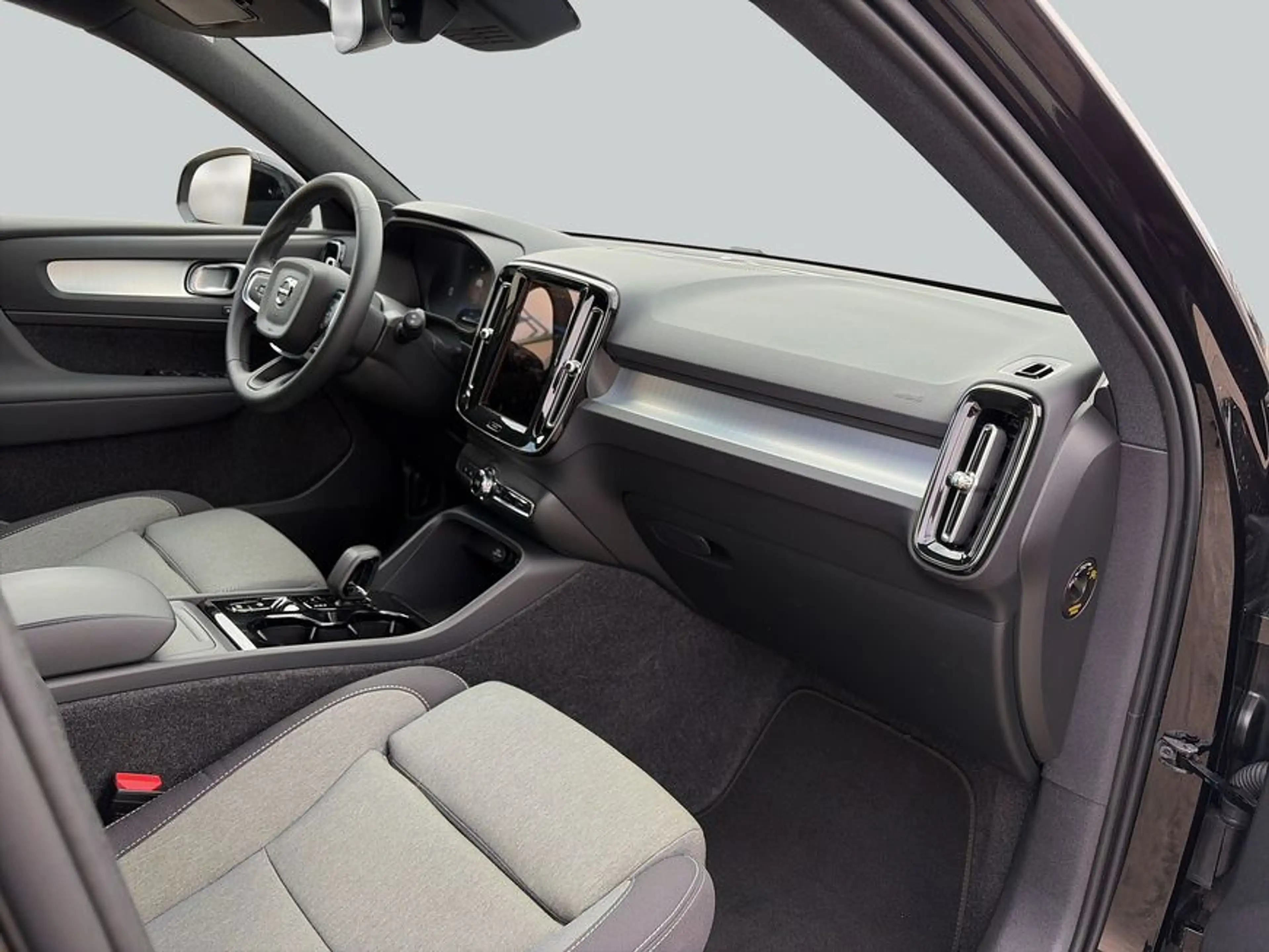Volvo XC40 XC40 B3 B DKG Plus Black Edition — photo 15
