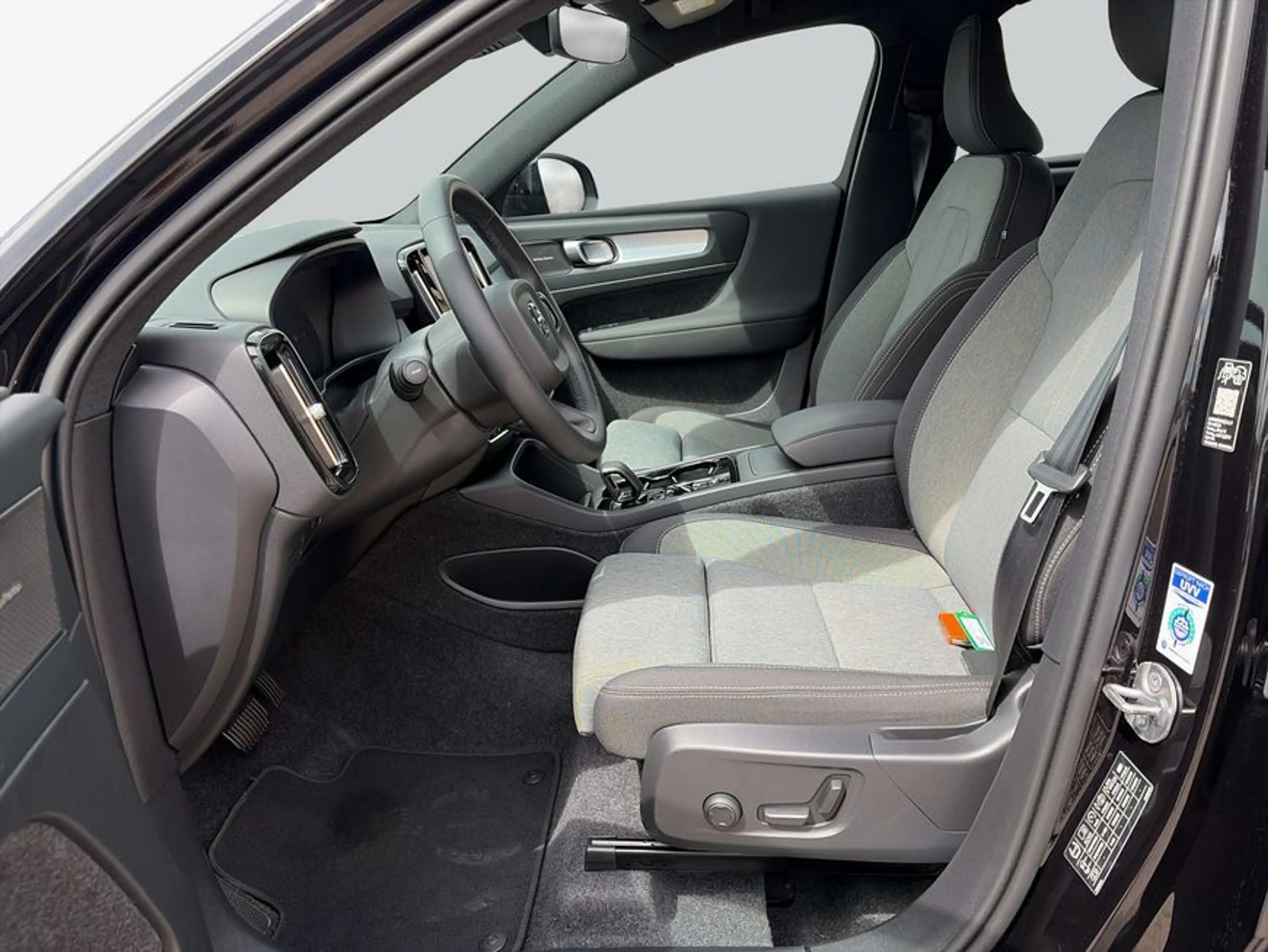 Volvo XC40 XC40 B3 B DKG Plus Black Edition — photo 10