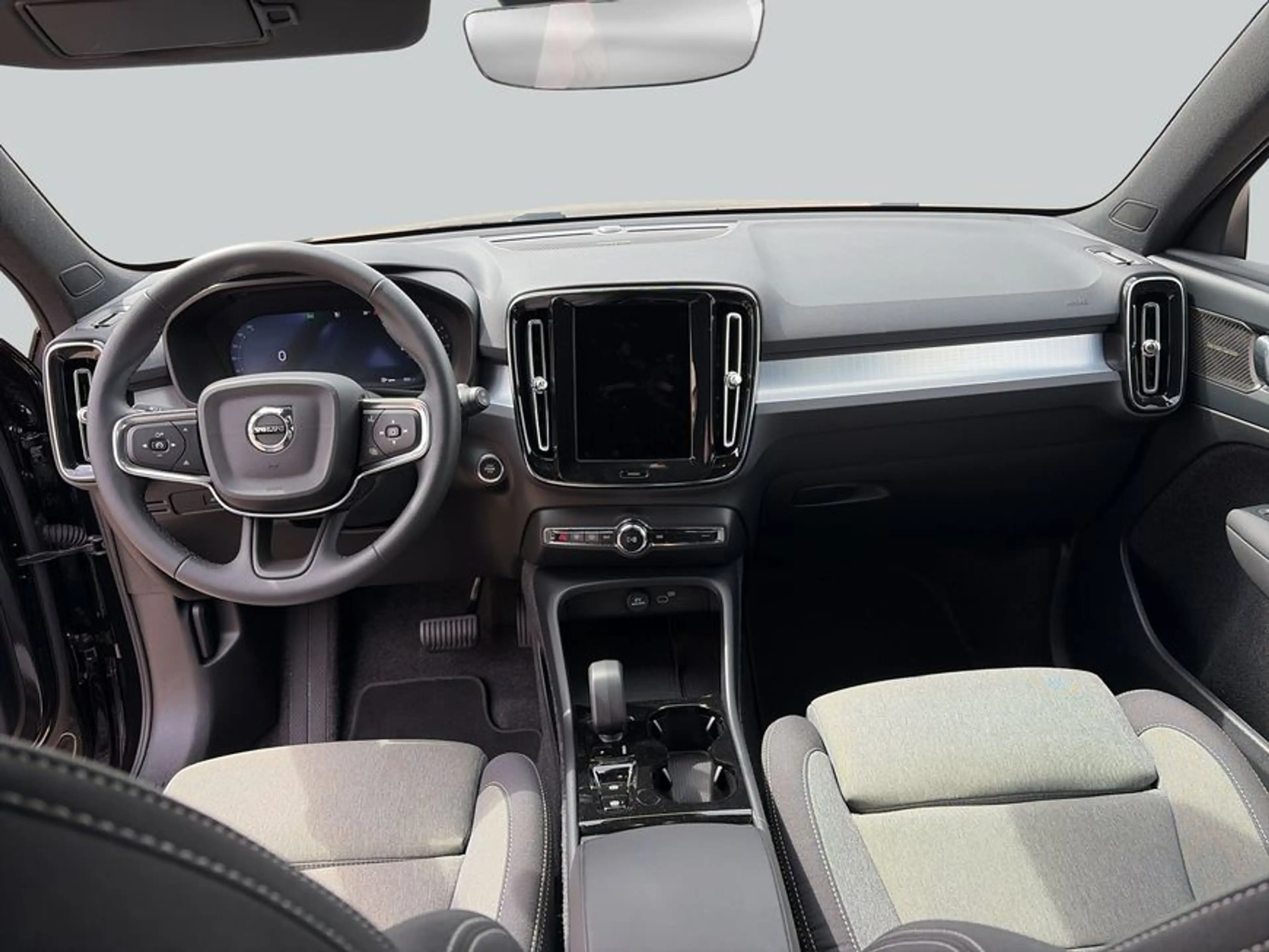 Volvo XC40 XC40 B3 B DKG Plus Black Edition — photo 13