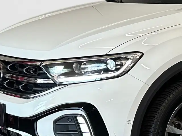 Volkswagen T-Roc view 12