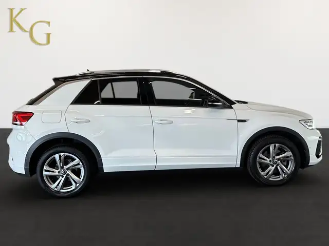 Volkswagen T-Roc view 9