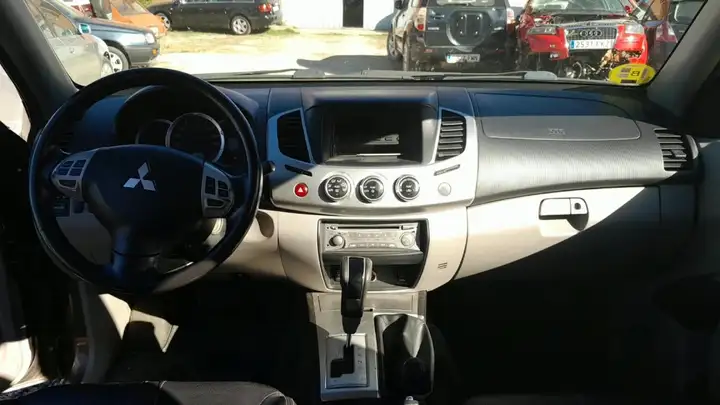 Mitsubishi L200 2.5 DI-D Double Cab Motion 2012, foto 19