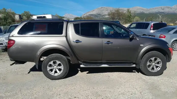 Mitsubishi L200 2.5 DI-D Double Cab Motion 2012, foto 9