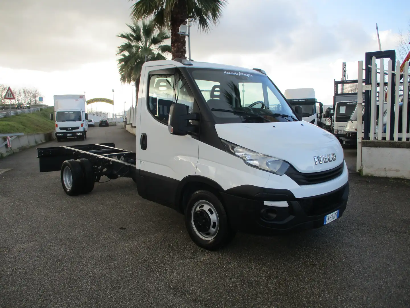 Iveco Daily 35C14 2.3 140CV EURO 6 TELAIO PASSO 3750 Blanc - 1