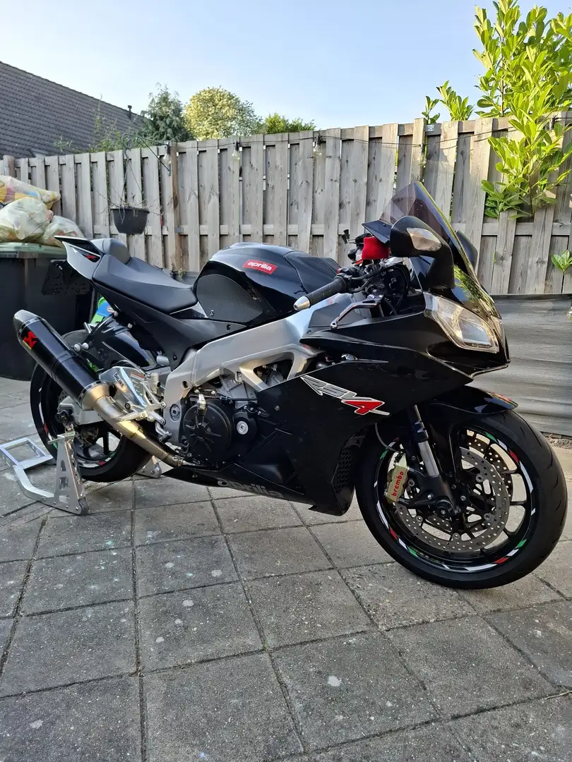 Aprilia RSV4 Zwart - 2