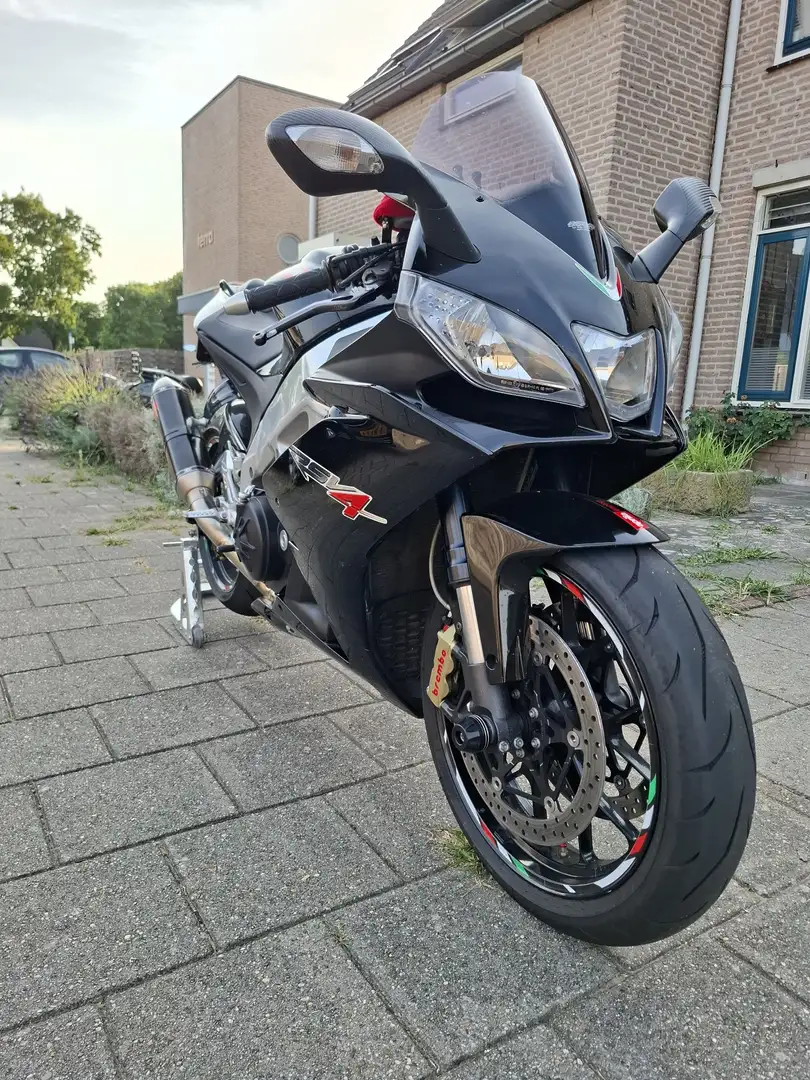 Aprilia RSV4 Zwart - 1
