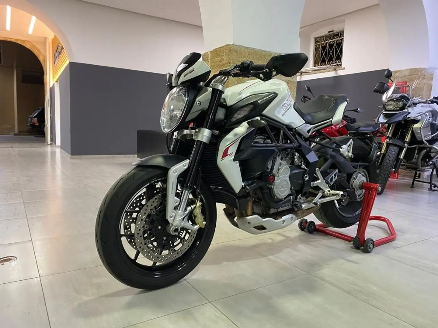 MV Agusta Dragster brutale 800 RC ABS Blanco - 1
