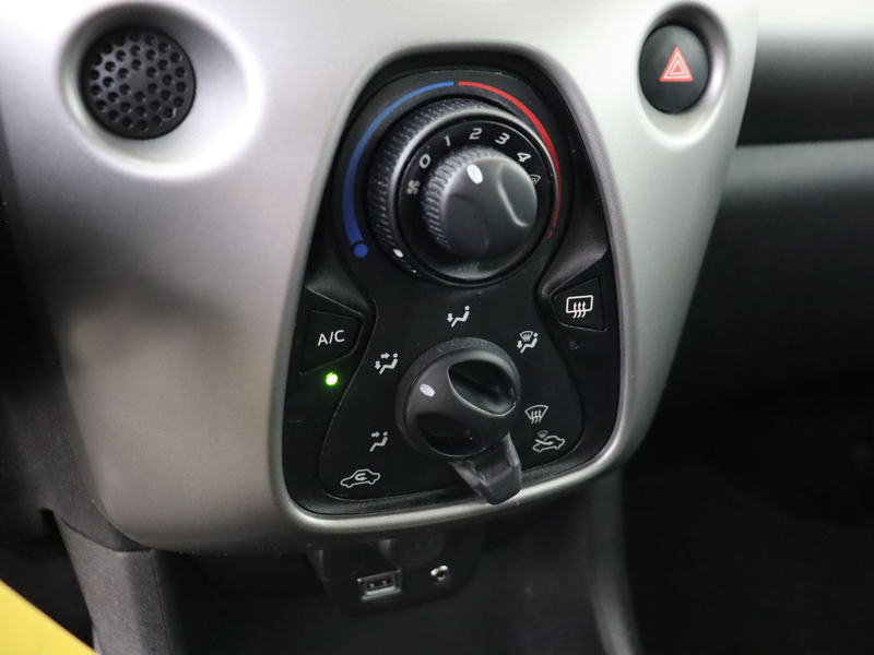 Toyota Aygo 1.0 VVT-i x-nav | Dealer onderhouden | Airco | Ach — photo 8