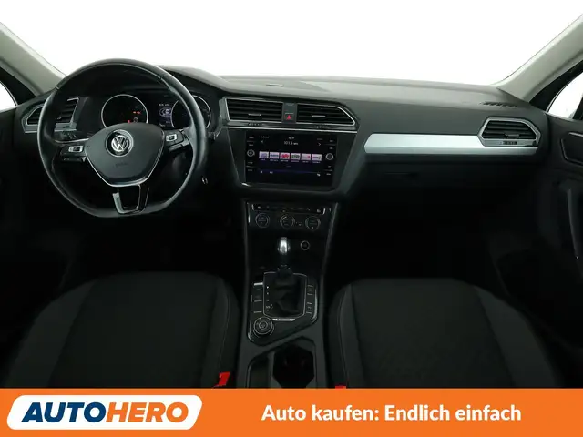 Volkswagen Tiguan view 12