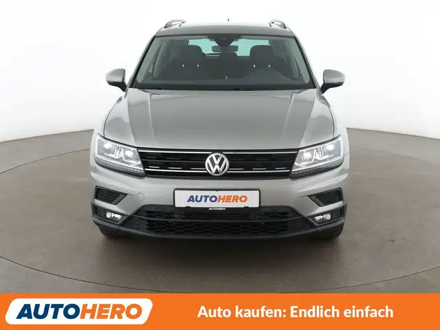 Volkswagen Tiguan view 9