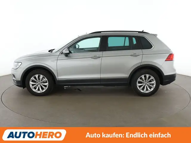 Volkswagen Tiguan view 3