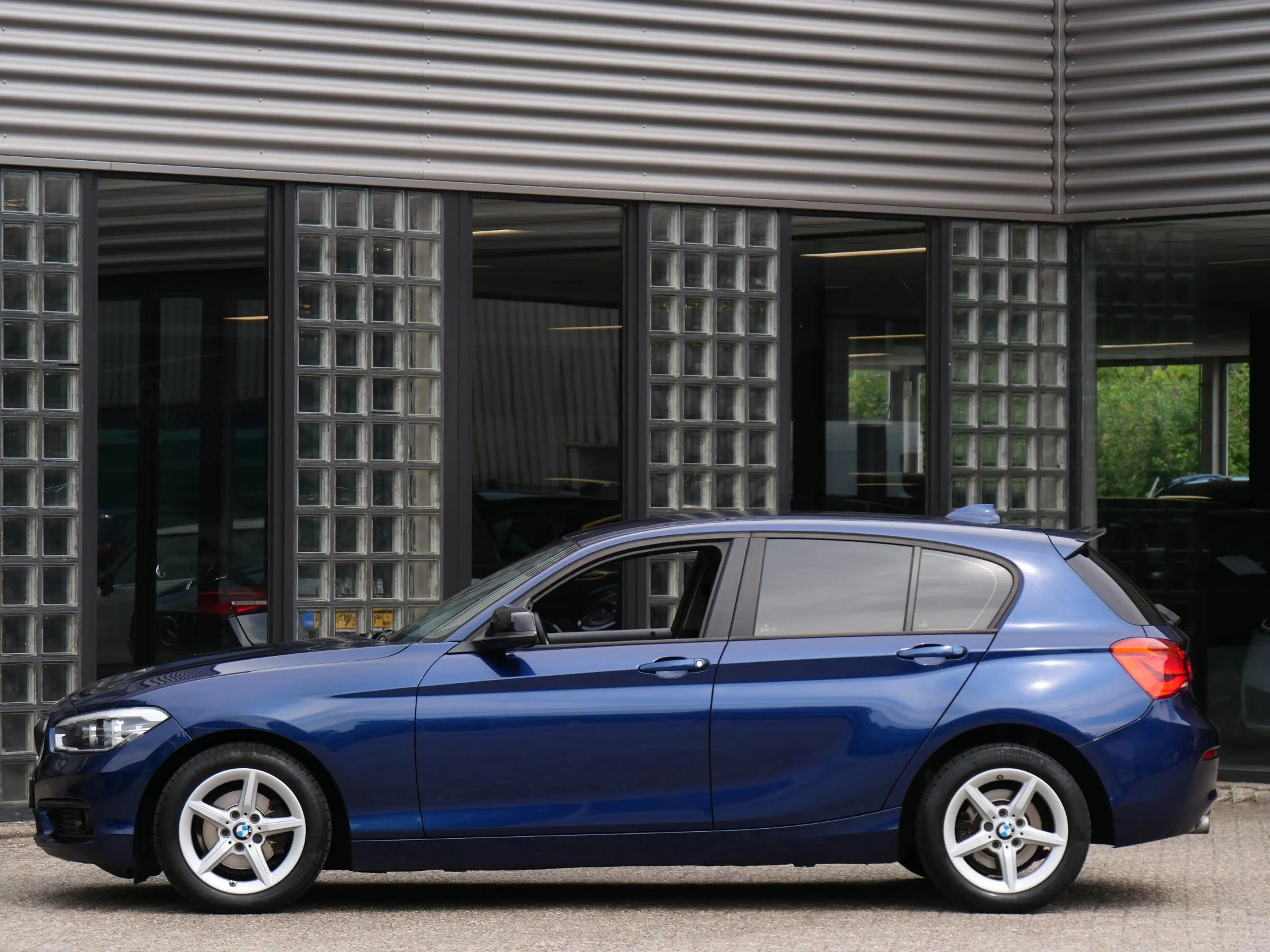 BMW 118 1-SERIE 118i HIGH EXECUTIVE/ LEER/ PDC V+A — photo 3