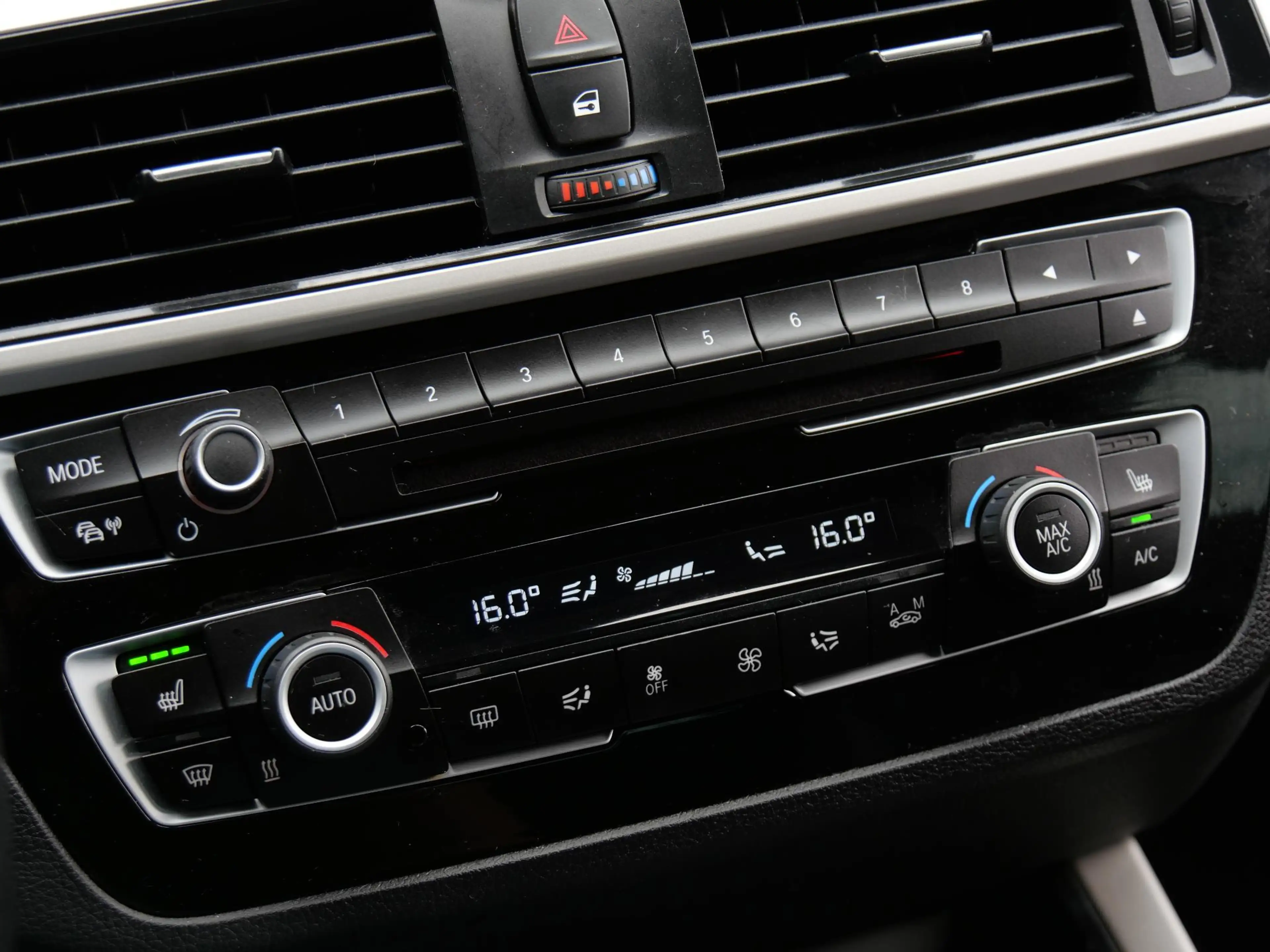 BMW 118 1-SERIE 118i HIGH EXECUTIVE/ LEER/ PDC V+A — photo 8