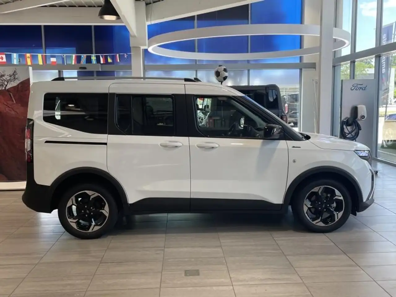Ford Tourneo Courier 2026