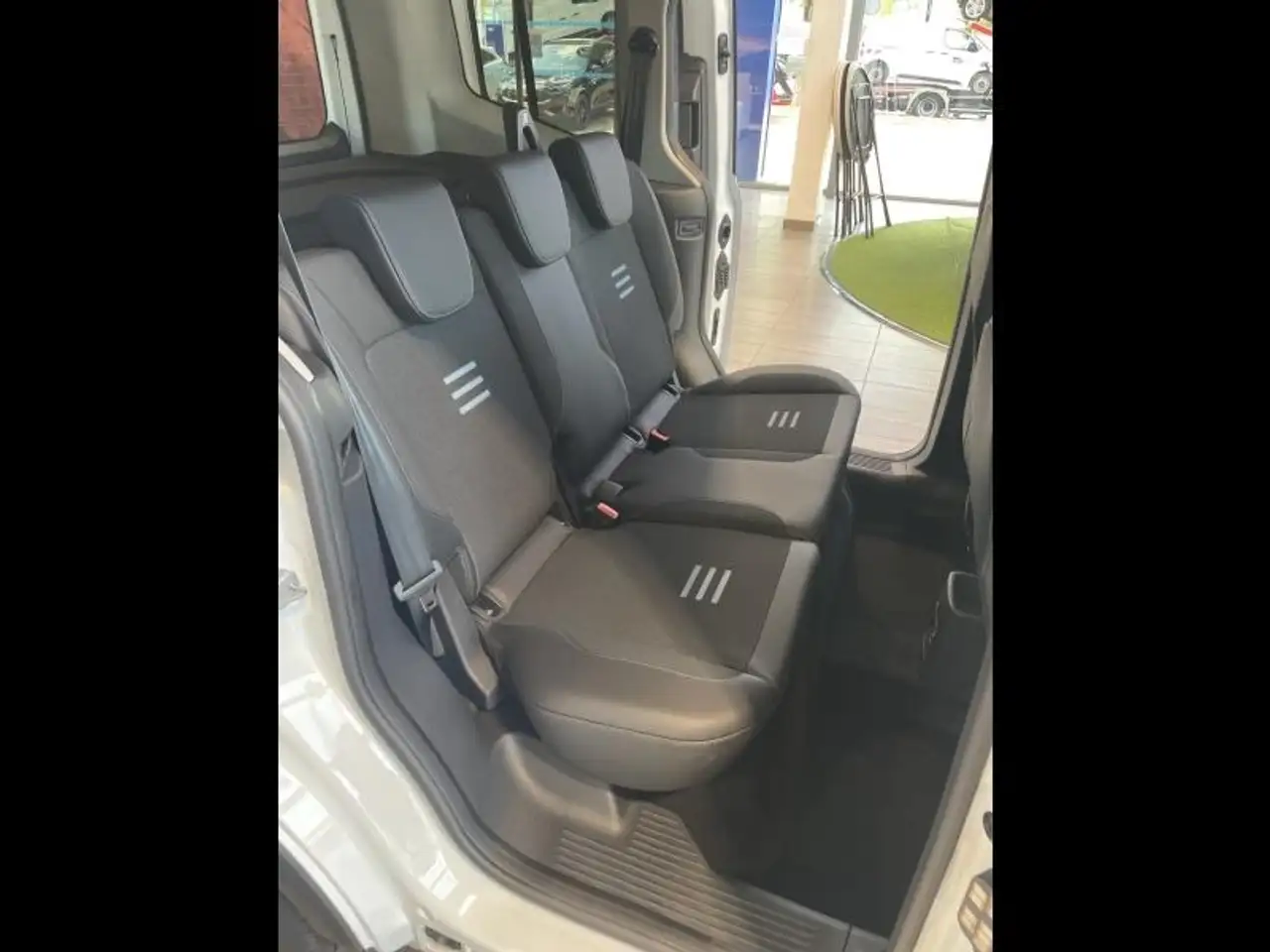 Ford Tourneo Courier 2026 — фото 12