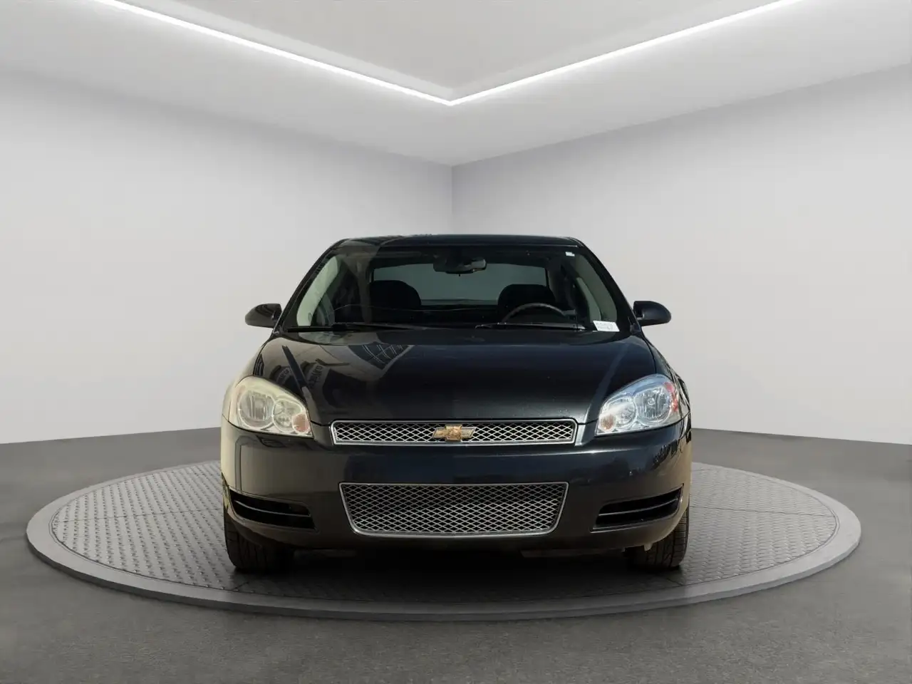 Chevrolet Impala photo Chevrolet Impala