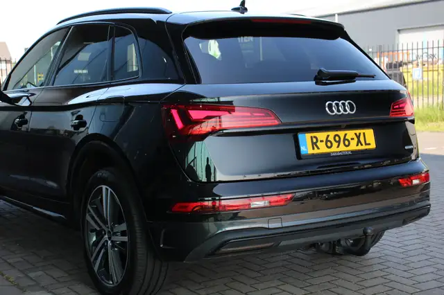 Audi Q5 view 8