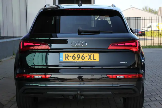 Audi Q5 view 7