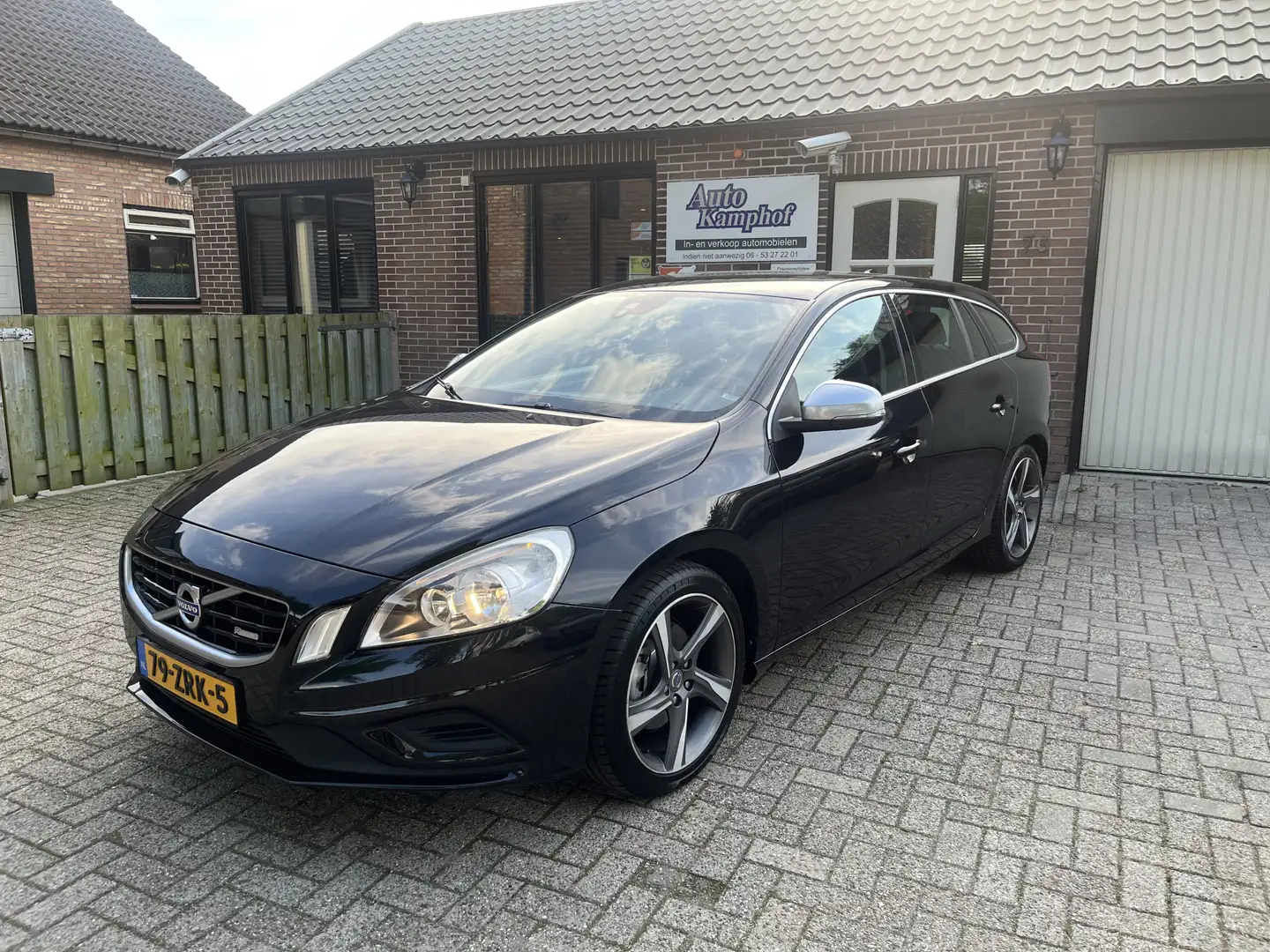 Volvo V60 1.6 T3 R-Design Automaat Trekhaak Zwart - 2