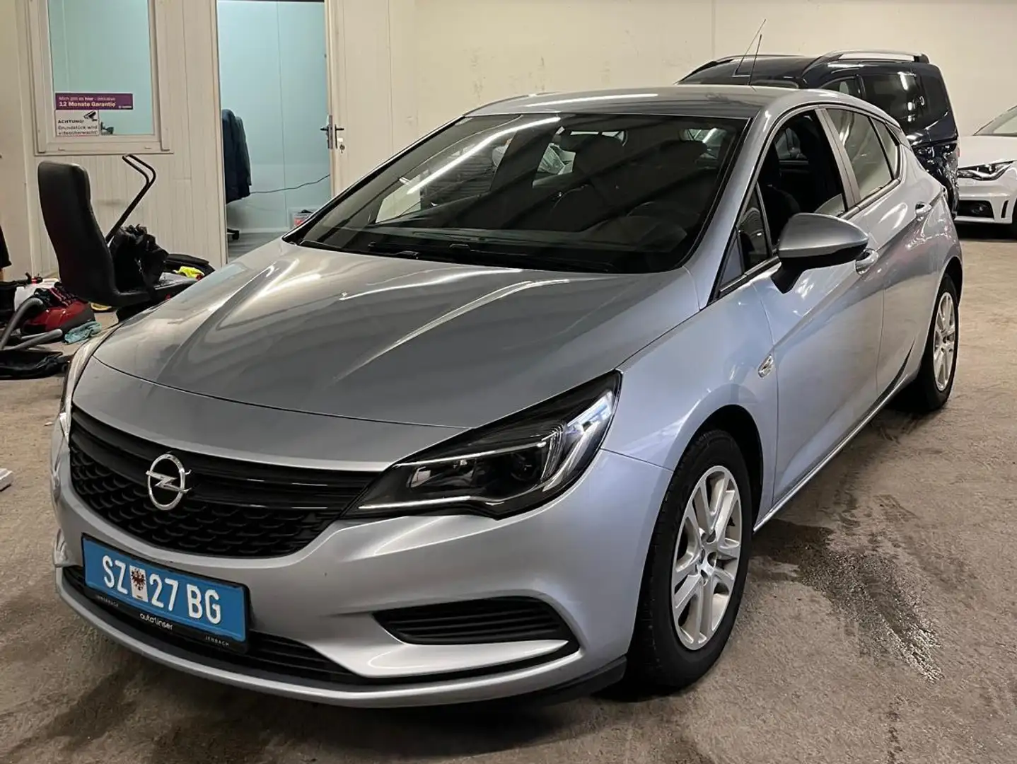 Opel Astra 1,6 CDTI Ecotec Cool Grau - 1