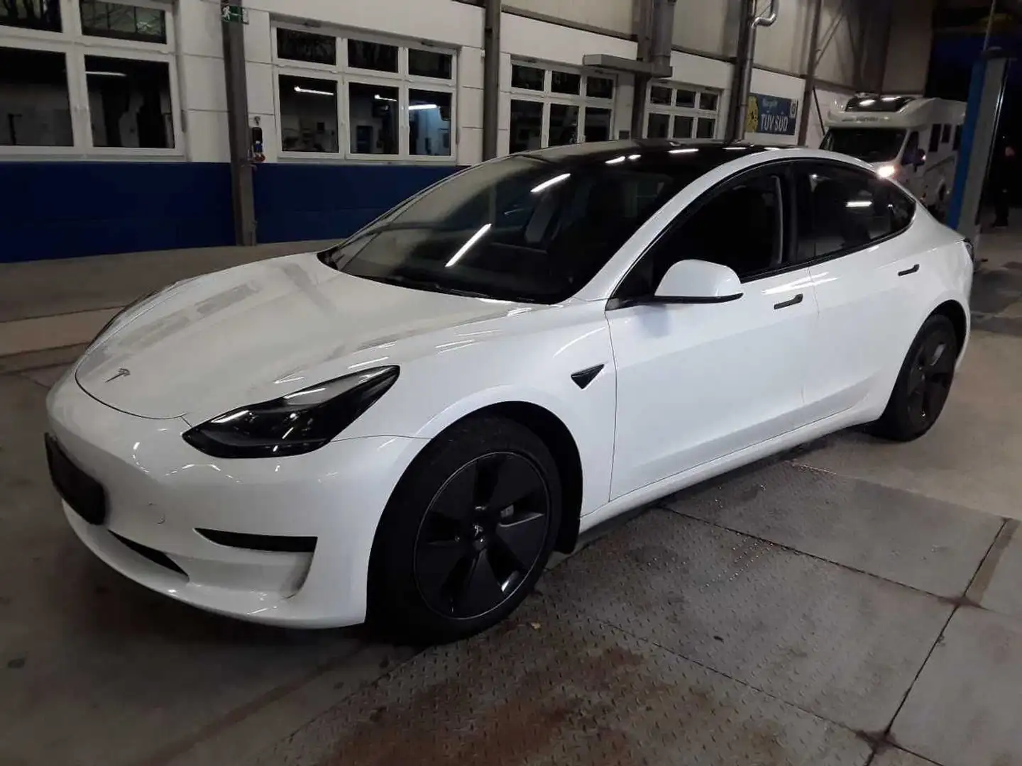 Tesla Model 3 RWD Erweiterter Autopilot 8fach bereift TÜV NEU Blanc - 1