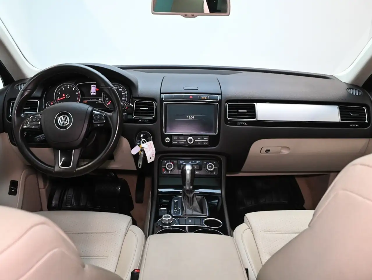 Volkswagen Touareg снимка Volkswagen Touareg