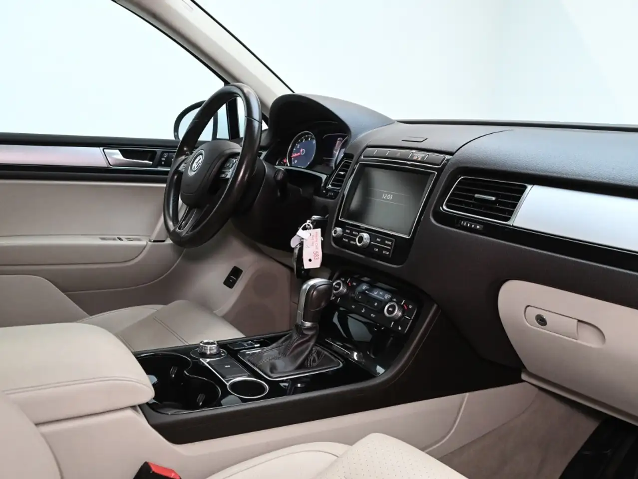 Volkswagen Touareg снимка Volkswagen Touareg