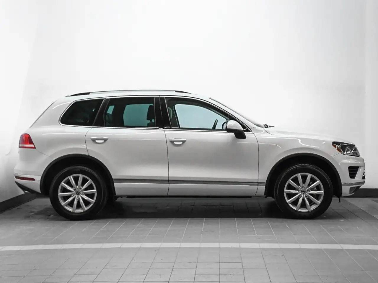 Volkswagen Touareg снимка Volkswagen Touareg