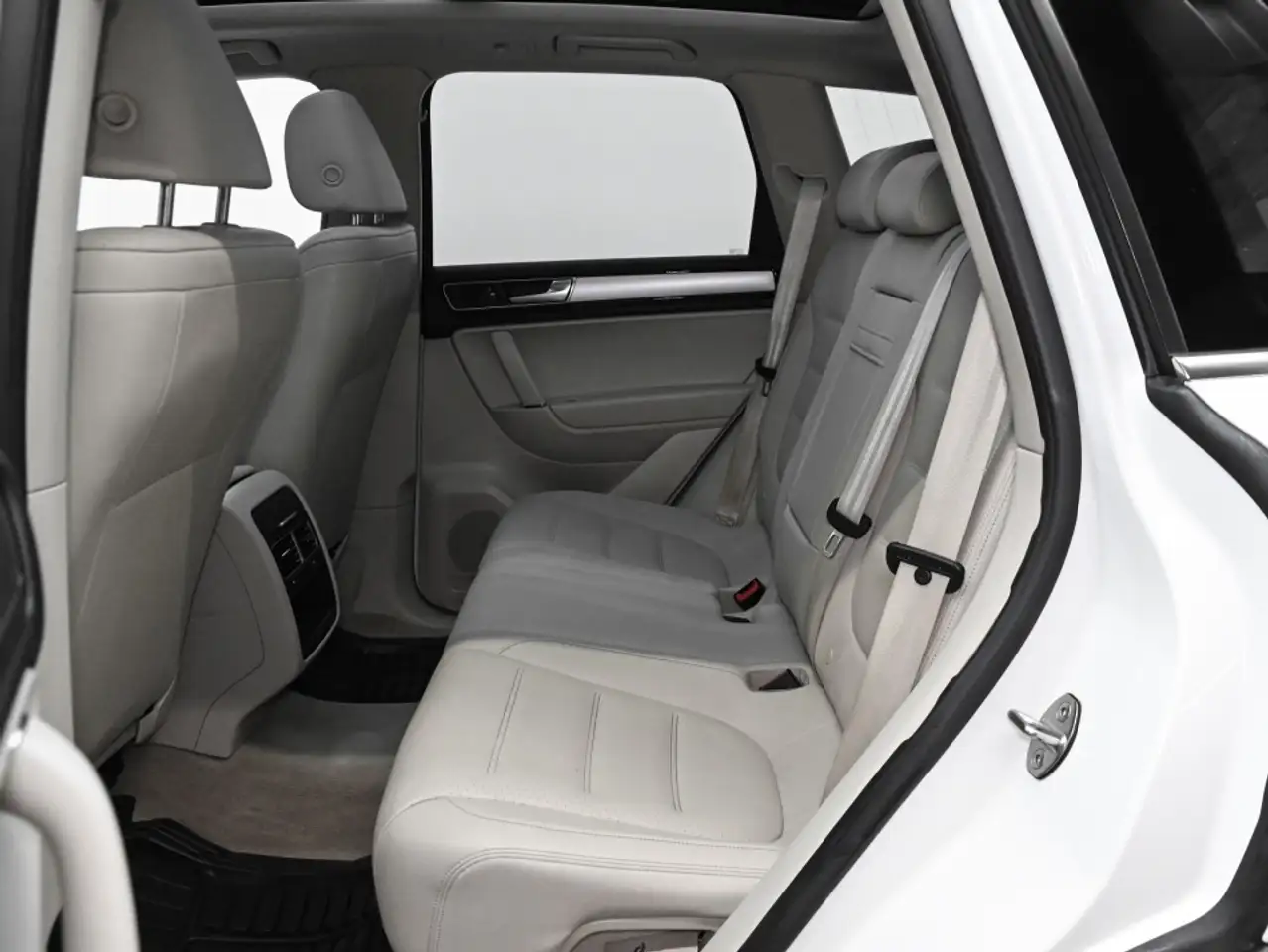Volkswagen Touareg снимка Volkswagen Touareg