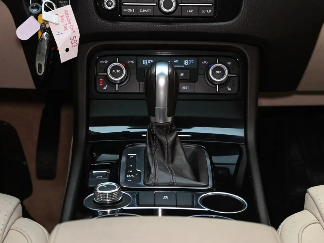 Volkswagen Touareg снимка Volkswagen Touareg