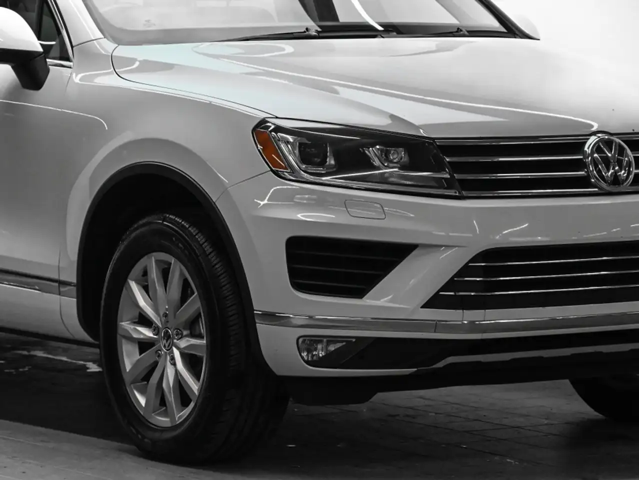 Volkswagen Touareg снимка Volkswagen Touareg