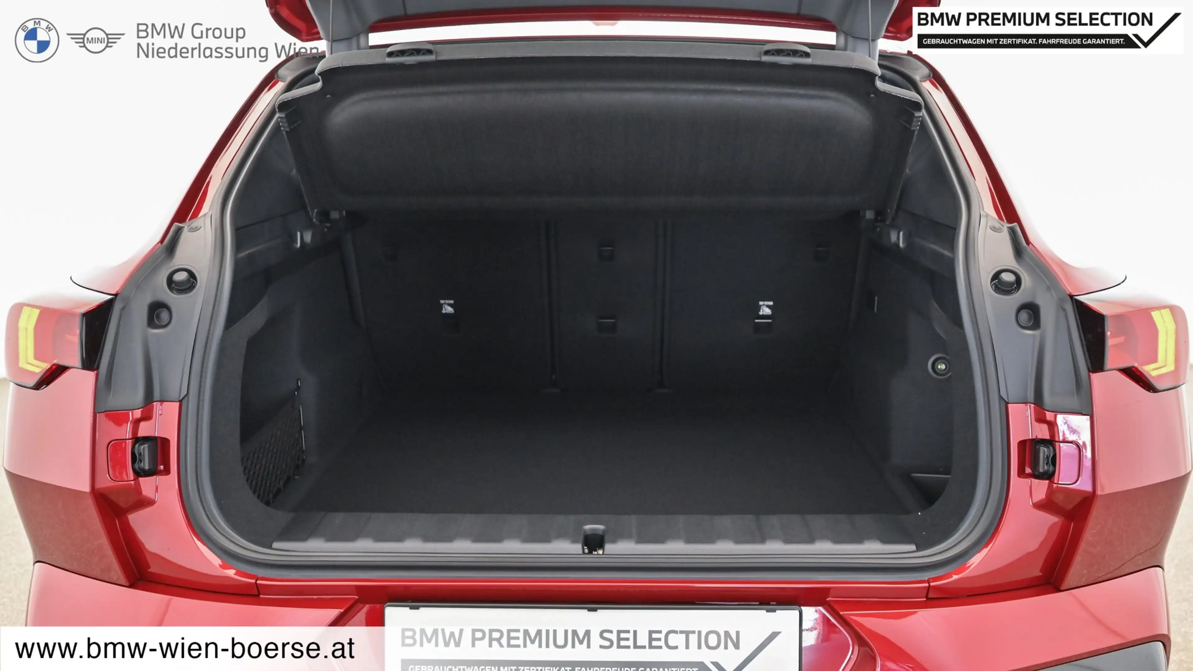 BMW iX2 eDrive20 — photo 12