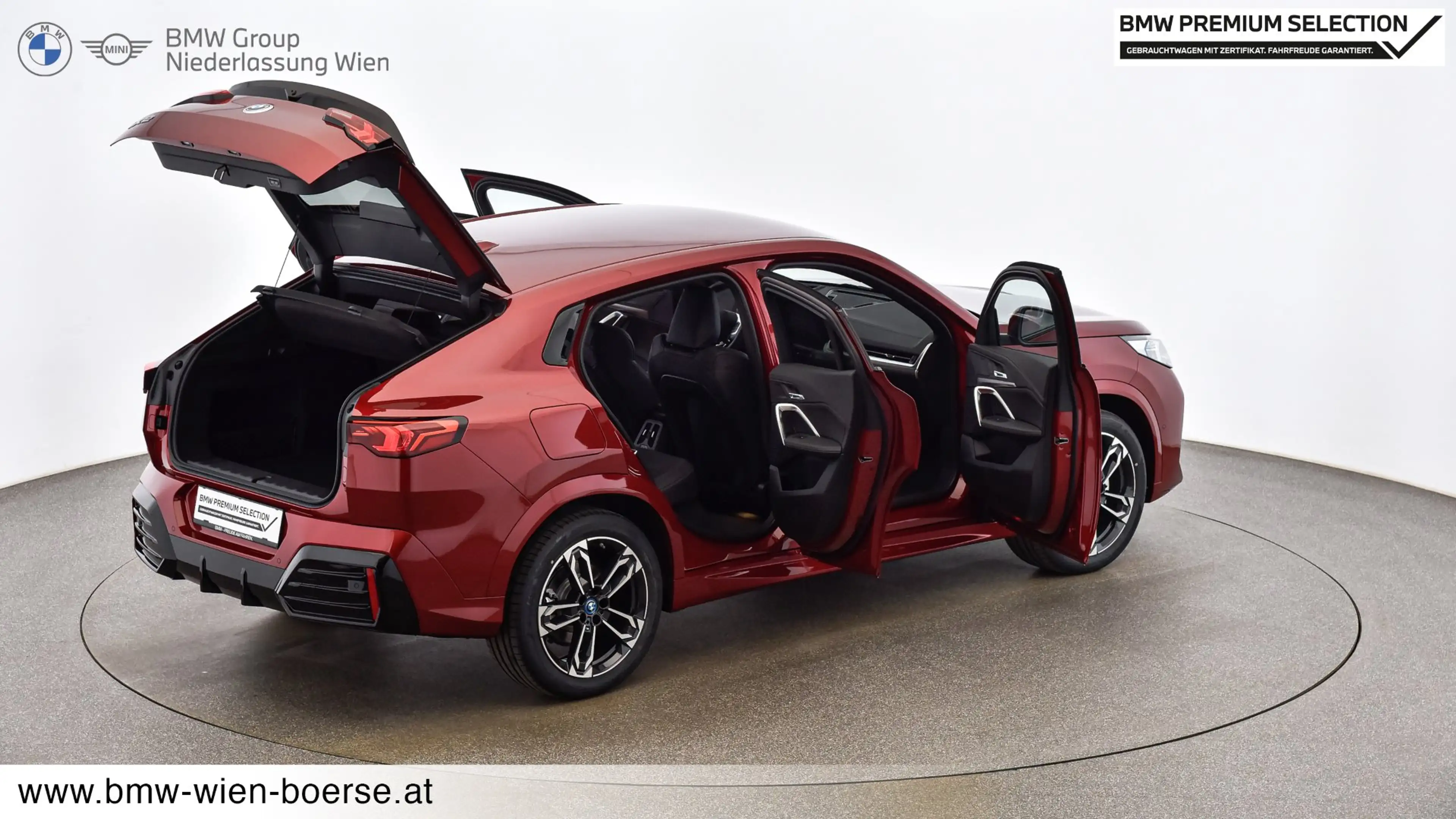 BMW iX2 eDrive20 — photo 11