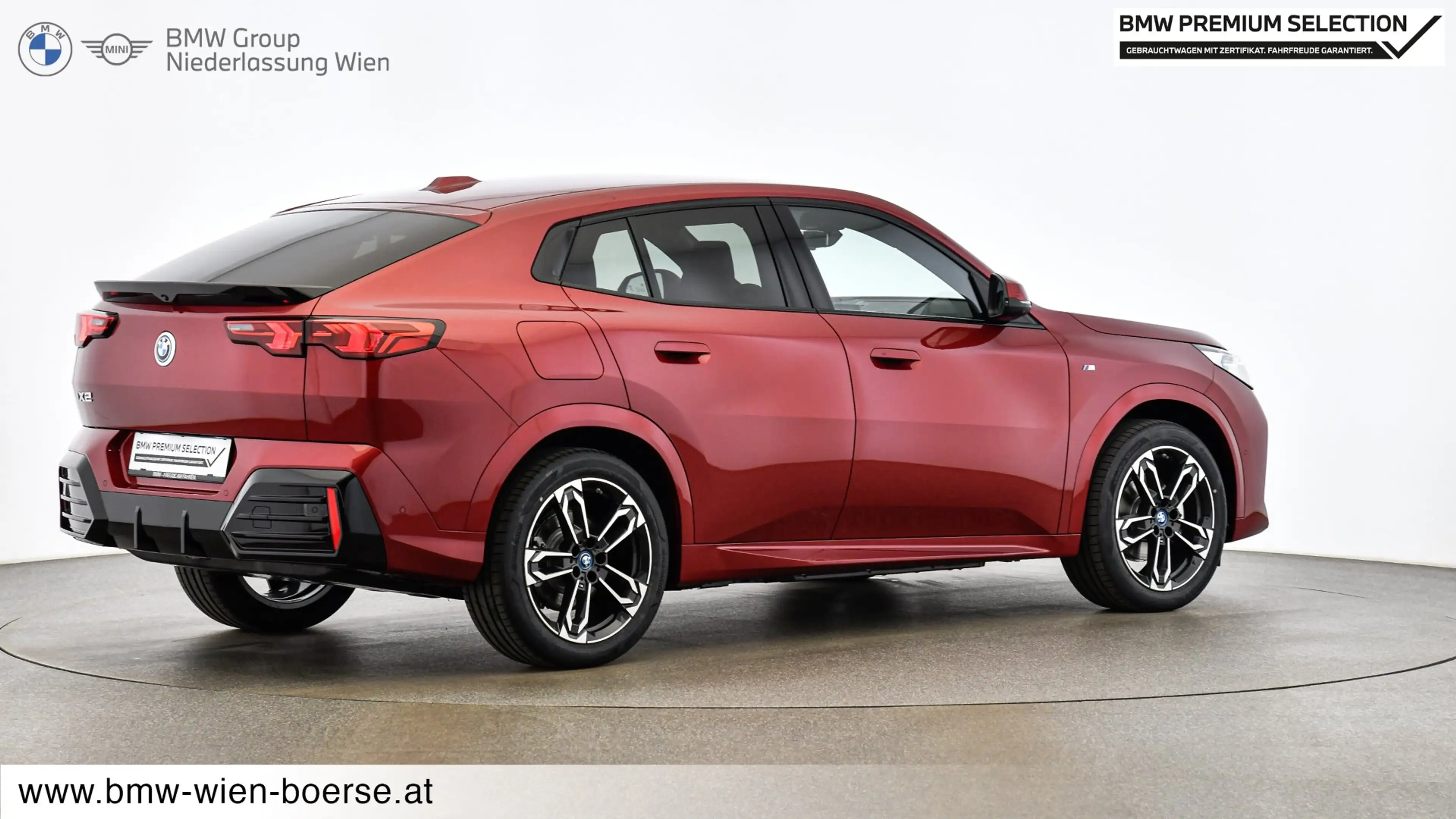 BMW iX2 eDrive20 — photo 8