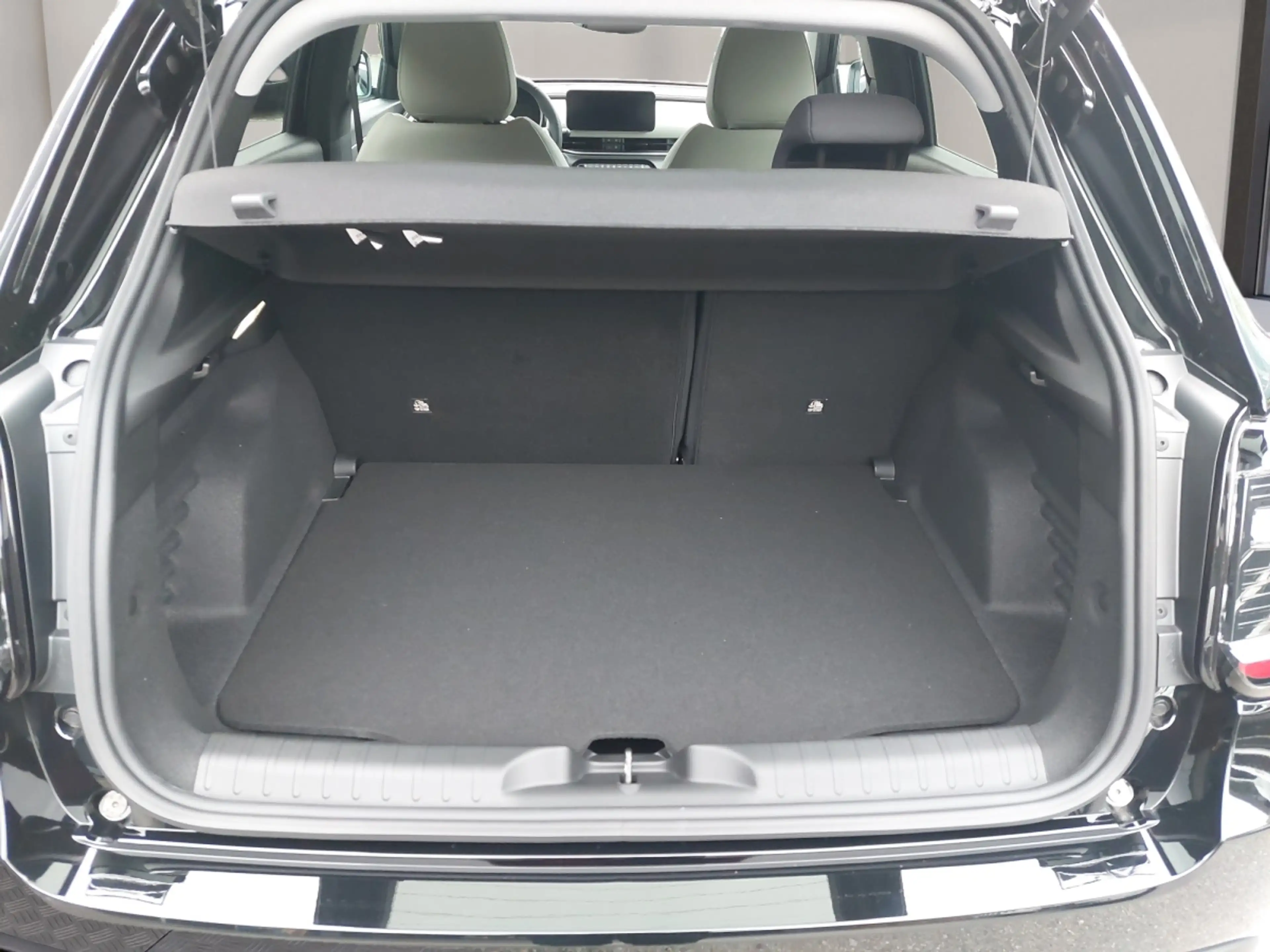 Fiat 600 Hybrid LA Prima — photo 12
