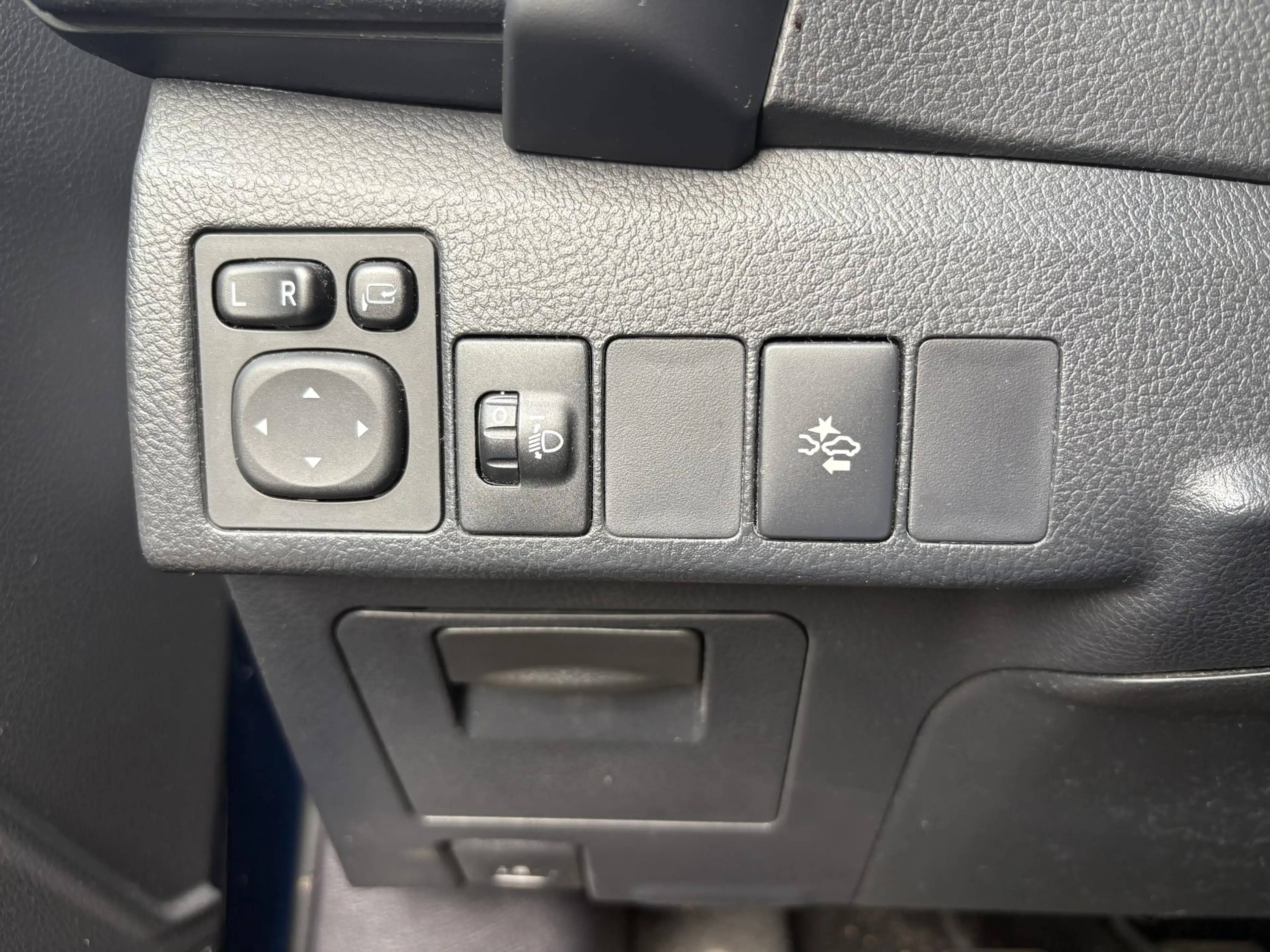 Toyota Auris Touring Sports 1.2T Dynamic — photo 10